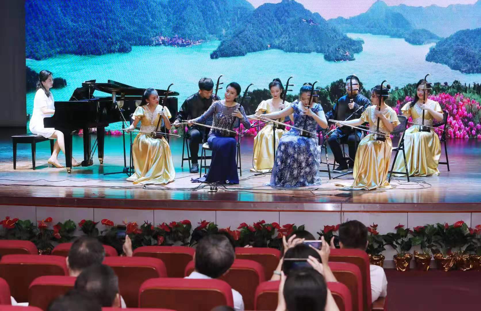 乐玩（中国）举行庆祝中华人民共和国成立70周年器乐专场音乐会