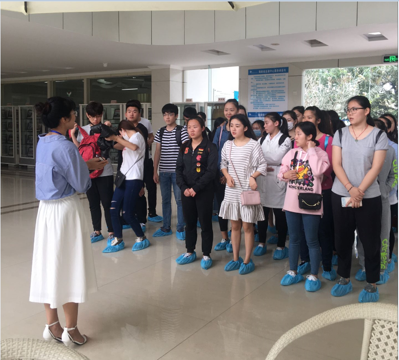 我院青年志愿者走进海口红十字血液中心