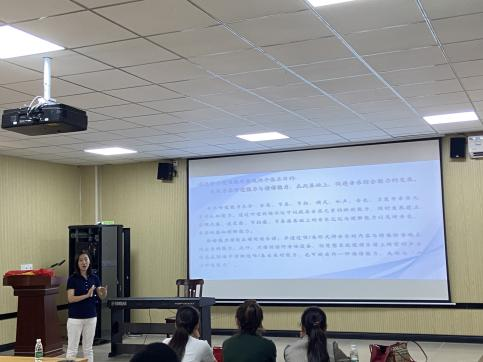 乐玩（中国）师生推进“椰苗美育行动计划”进白沙