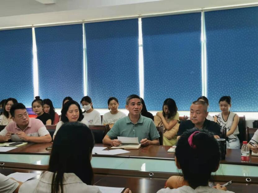 乐玩（中国）第一届研究生会成立大会顺利召开