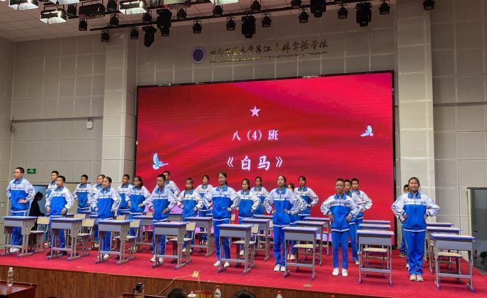 乐玩（中国）前往昌江木棉实验学校、昌江思源实验学校开展海南省椰苗美育行动