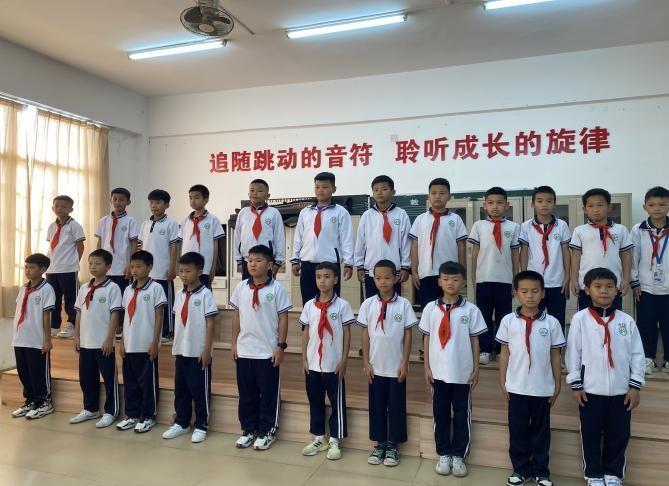 乐玩（中国）前往昌江木棉实验学校、昌江思源实验学校开展海南省椰苗美育行动